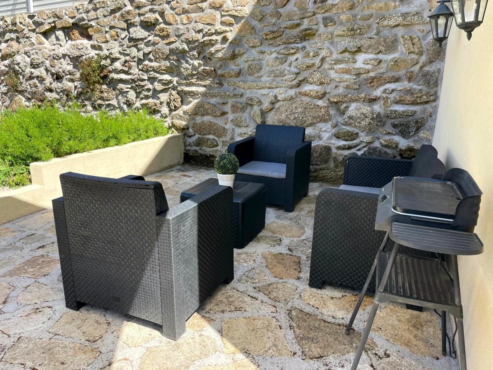 Cantinho D'Aldeia - Jacuzzi Guarda Dış mekan fotoğraf
